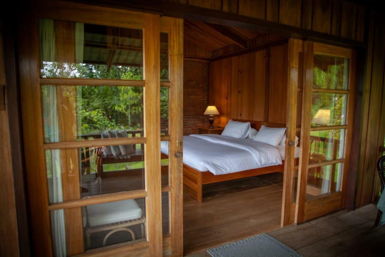 Gardenia Country Inn Tomohon Exterior foto